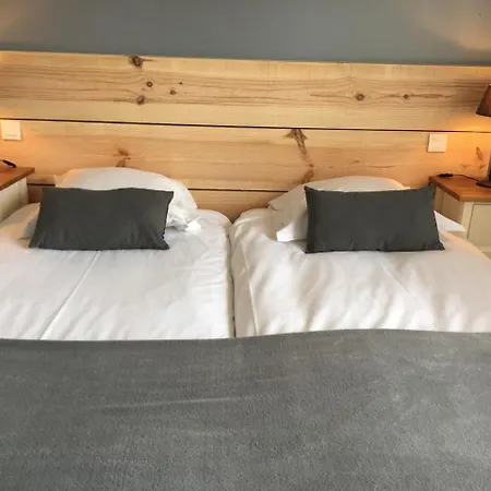 호텔 Le Pavillon Bleu 3*