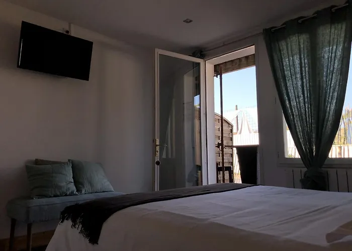 Hotel Le Pavillon Bleu