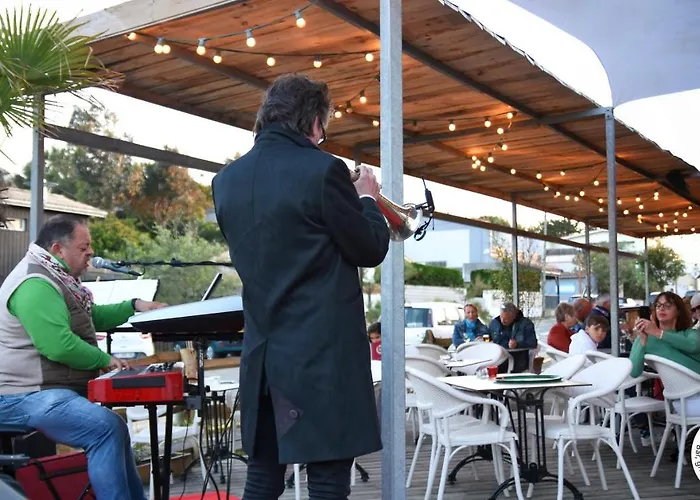 Le Pavillon Bleu Hotel