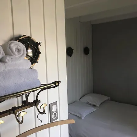 Le Pavillon Bleu Hotel 3*