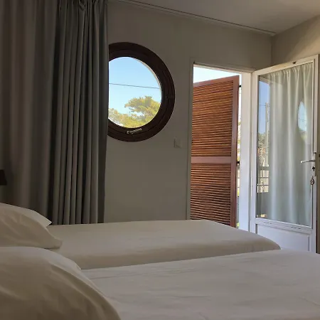 Le Pavillon Bleu Hotel 3*