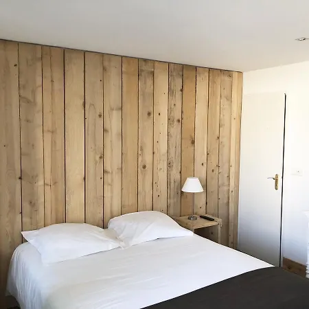 Hotel Le Pavillon Bleu