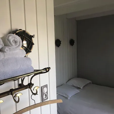 Le Pavillon Bleu Hotel 3*