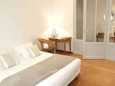 Le Pavillon Bleu Hotel 3*