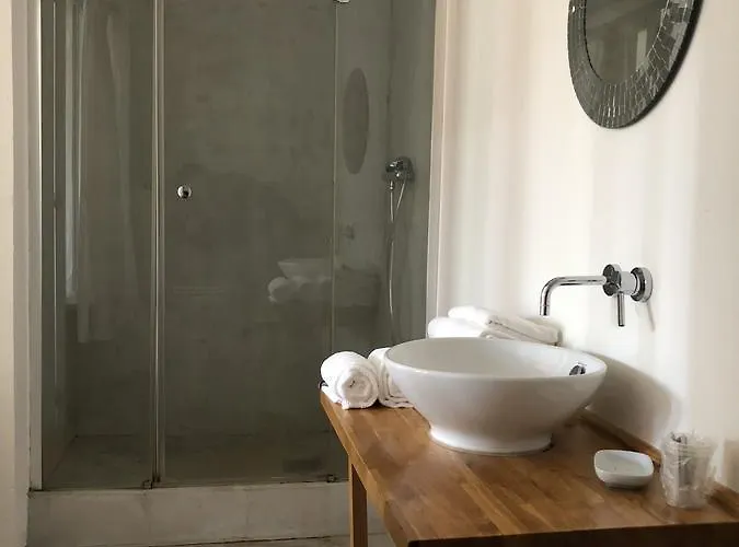 Hotel Le Pavillon Bleu 3*