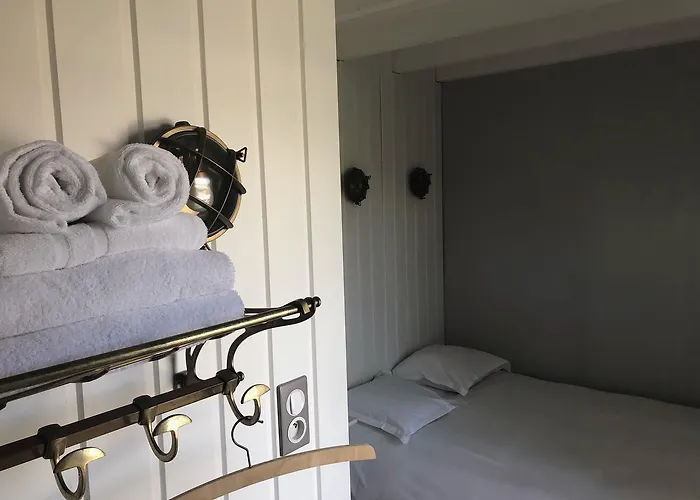 Le Pavillon Bleu Hotel 3*